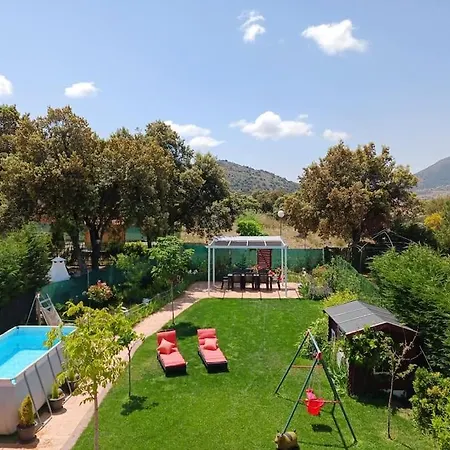 Chalet Las Dalias * El Espinar
